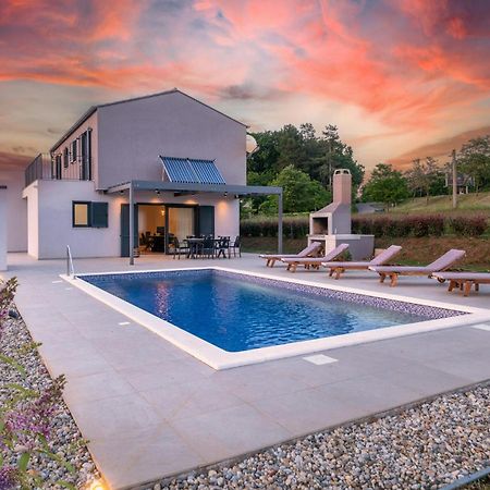 Stunning Home In Barban With Wifi 外观 照片
